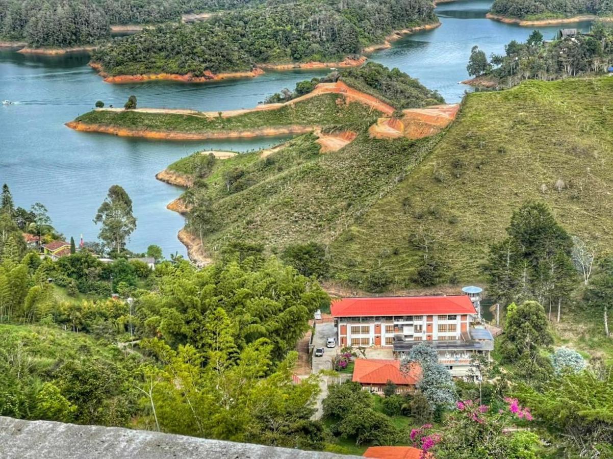Hotel Bahia del Faro Guatapé Exterior foto